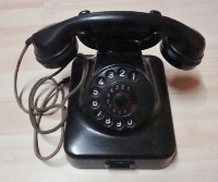 Telefon schwarz mit Wählscheibe_1